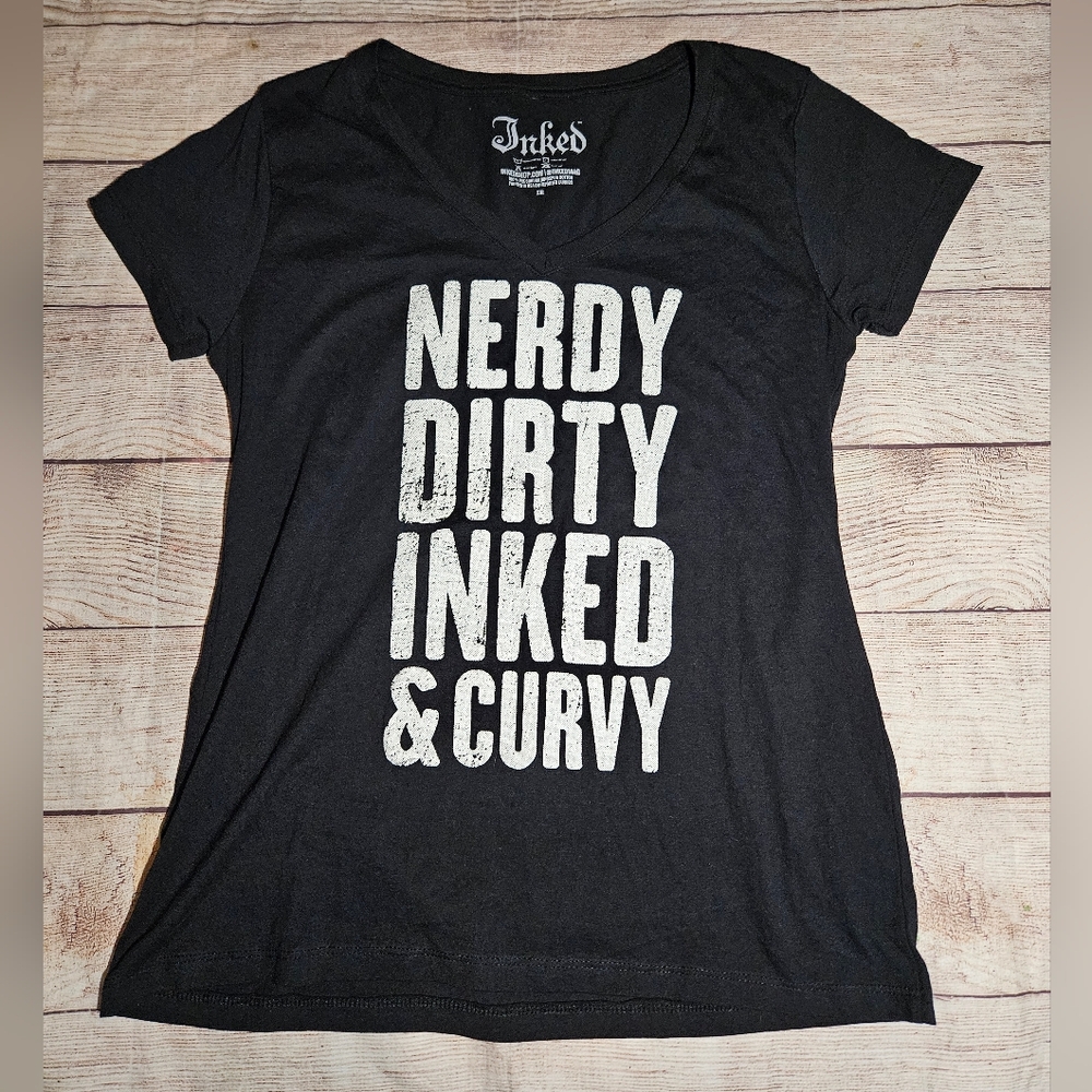 Inked Nerdy Dirty Inked & Curvy slim fit graphic tee shirt